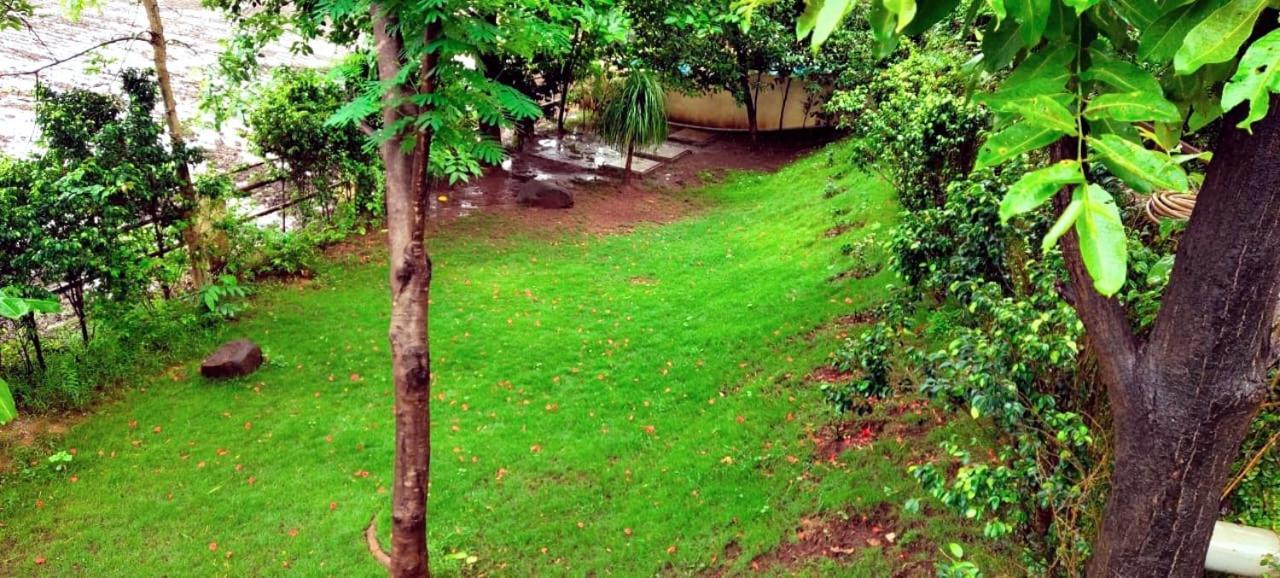 Karjat Villa エクステリア 写真