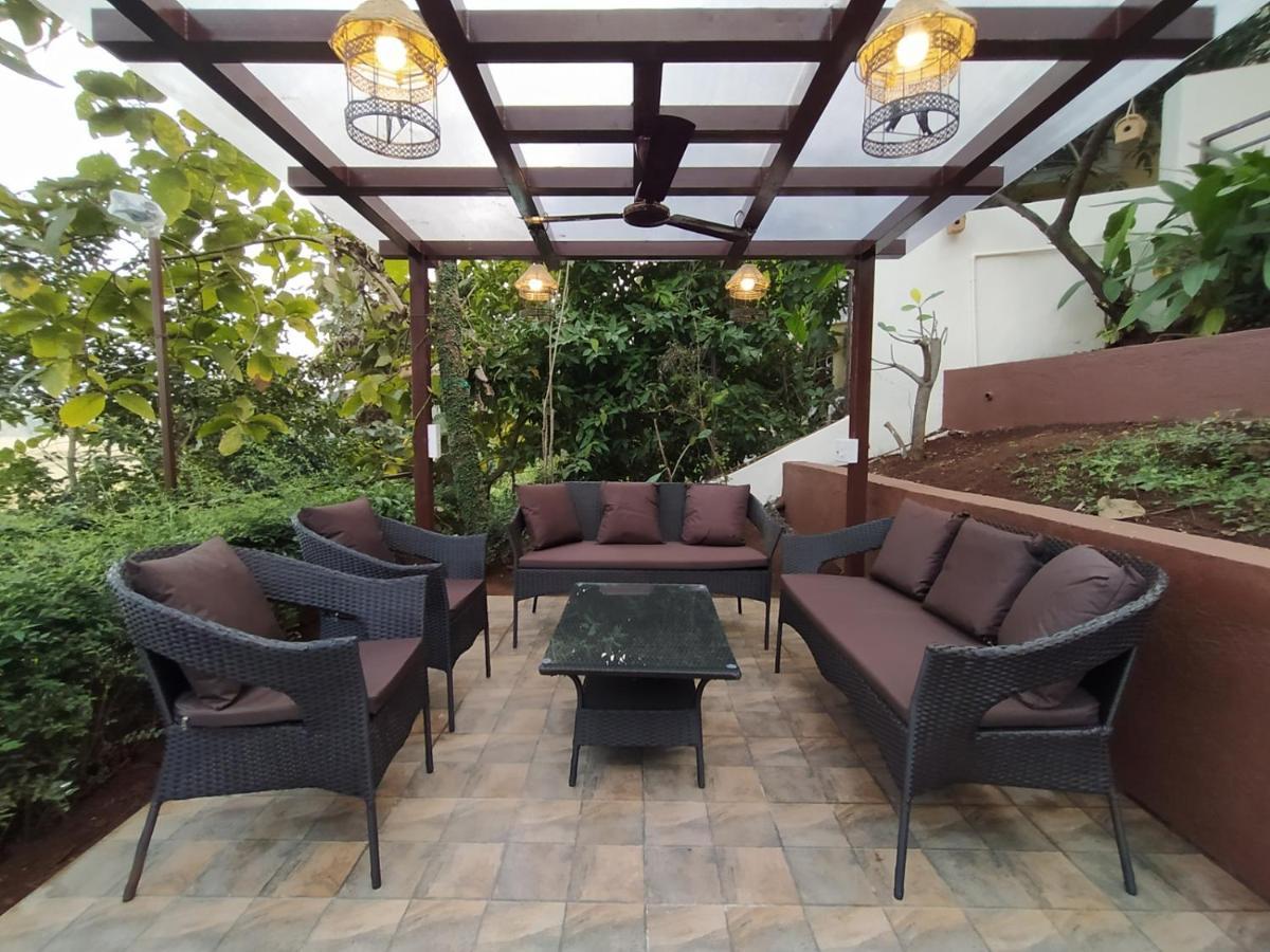 Karjat Villa エクステリア 写真
